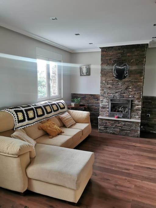 Casa Con Finca En Oviedo El Casero Экстерьер фото